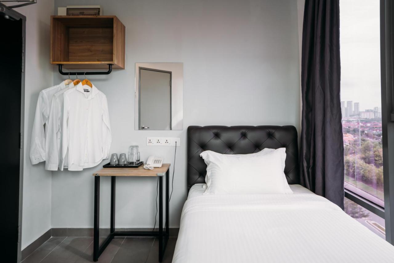 B Lot Hotel Куала Лумпур Екстериор снимка