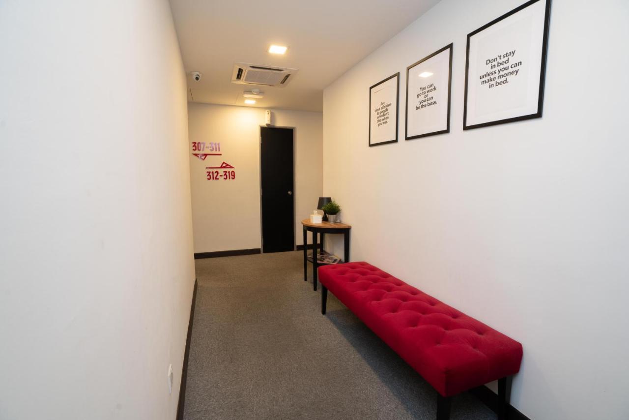 B Lot Hotel Куала Лумпур Екстериор снимка